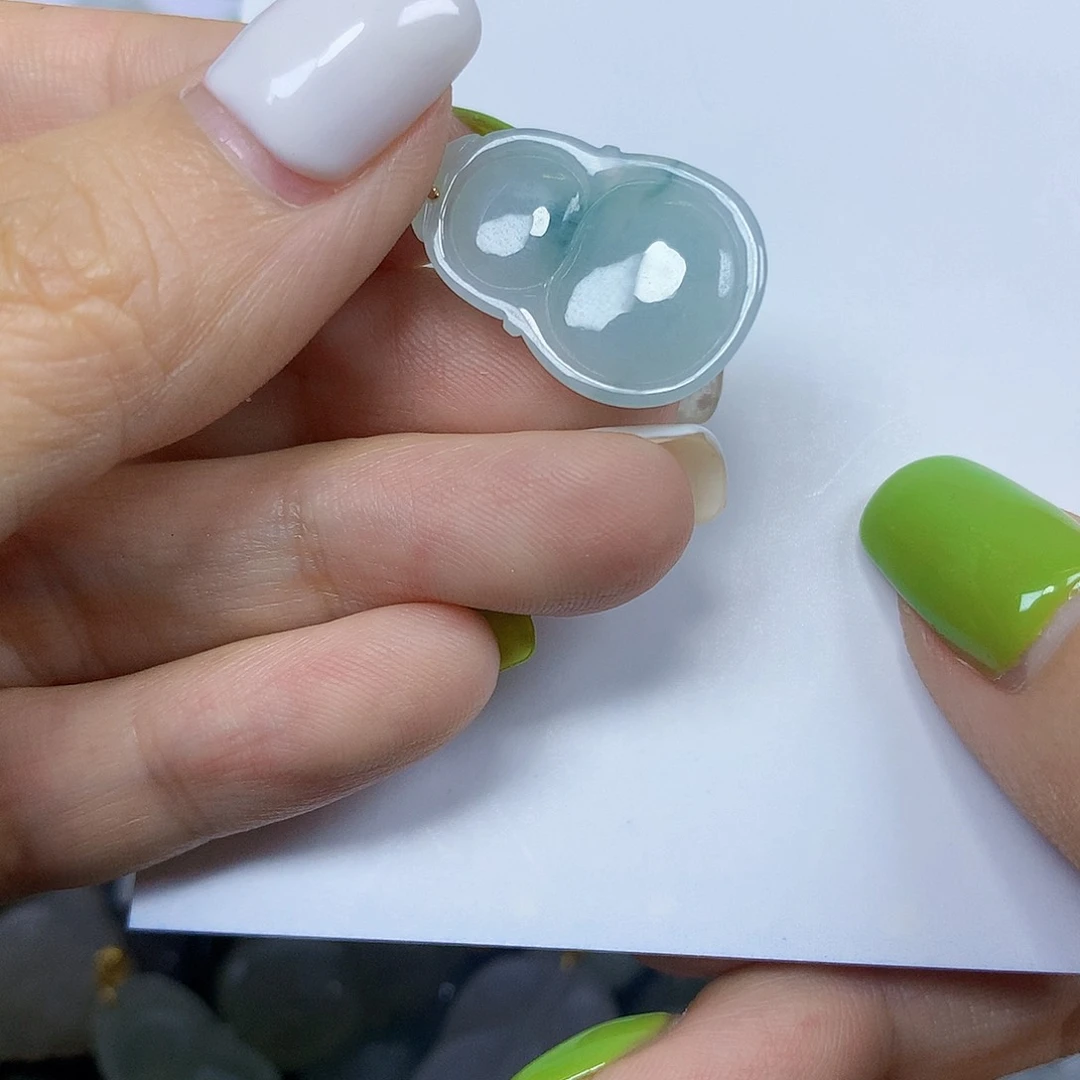 翡翠18K金镶嵌颈饰挂件