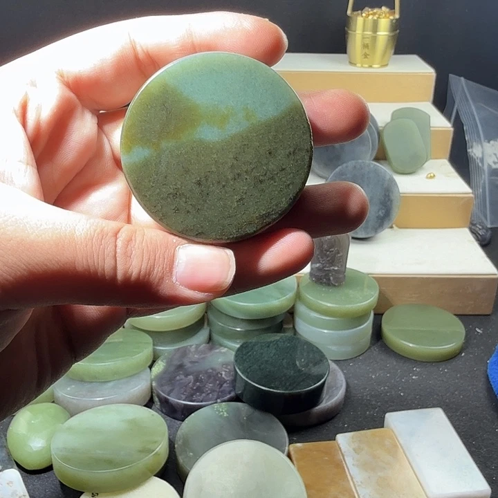 和田玉未镶嵌珠宝半成品