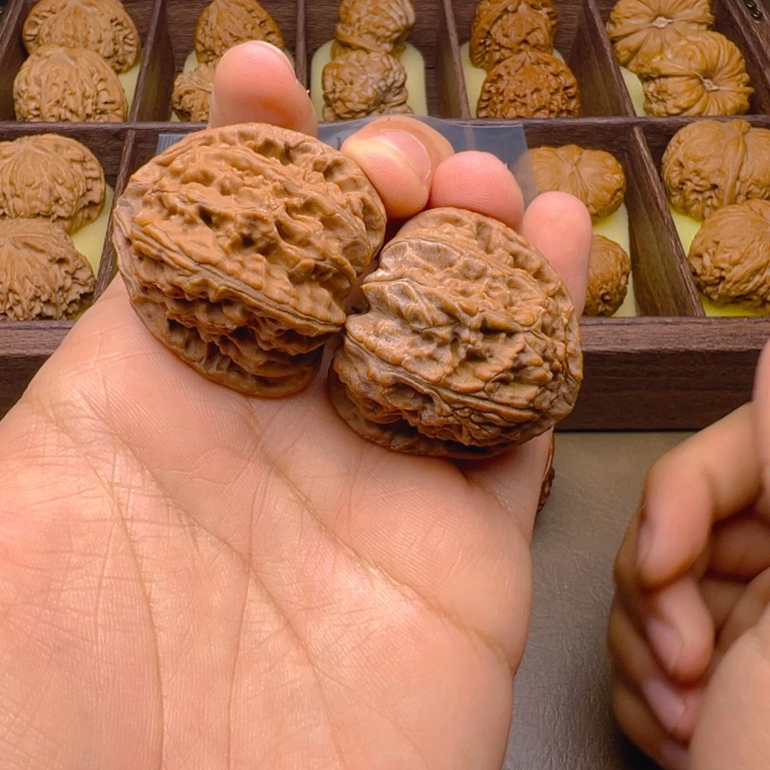 把件文玩核桃三角白