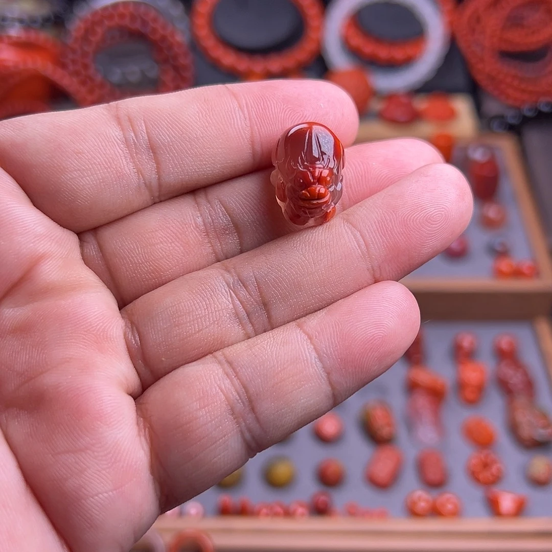 未镶嵌南红玛瑙珠宝奇石