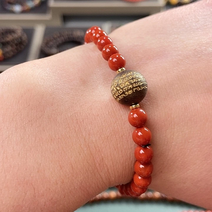 南红玛瑙手串未镶嵌