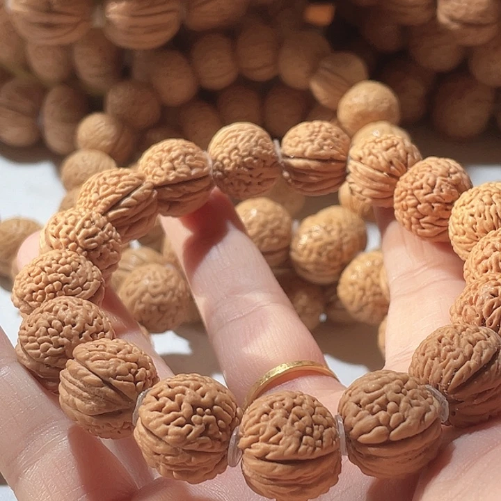 王***）吊坠桃核桃核手串野生44