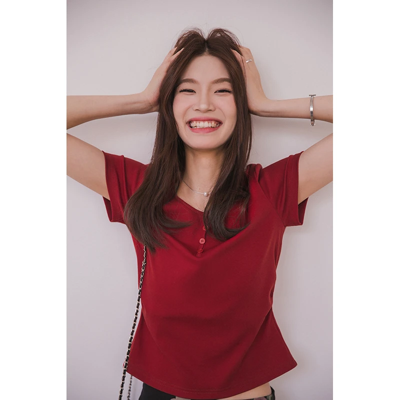 小谷粒短袖T恤女2025夏季新款小个子修身显瘦休闲气质薄款短上衣