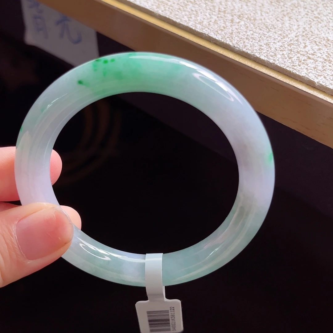 翡翠手镯未镶嵌手镯