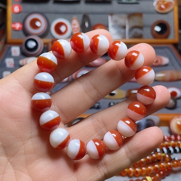 未镶嵌颈饰玛瑙/玉髓王*欢