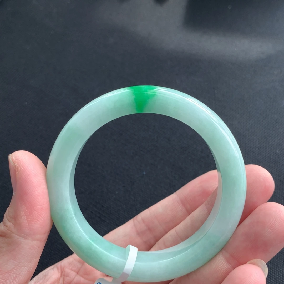 翡翠未镶嵌手镯圈口5657
