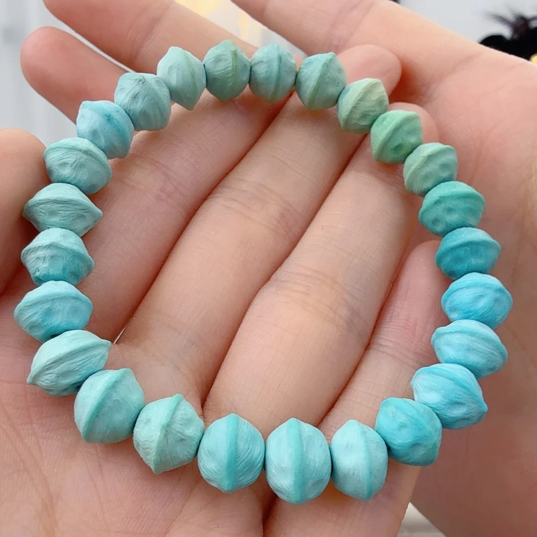 月****绿松石未镶嵌珠宝奇石