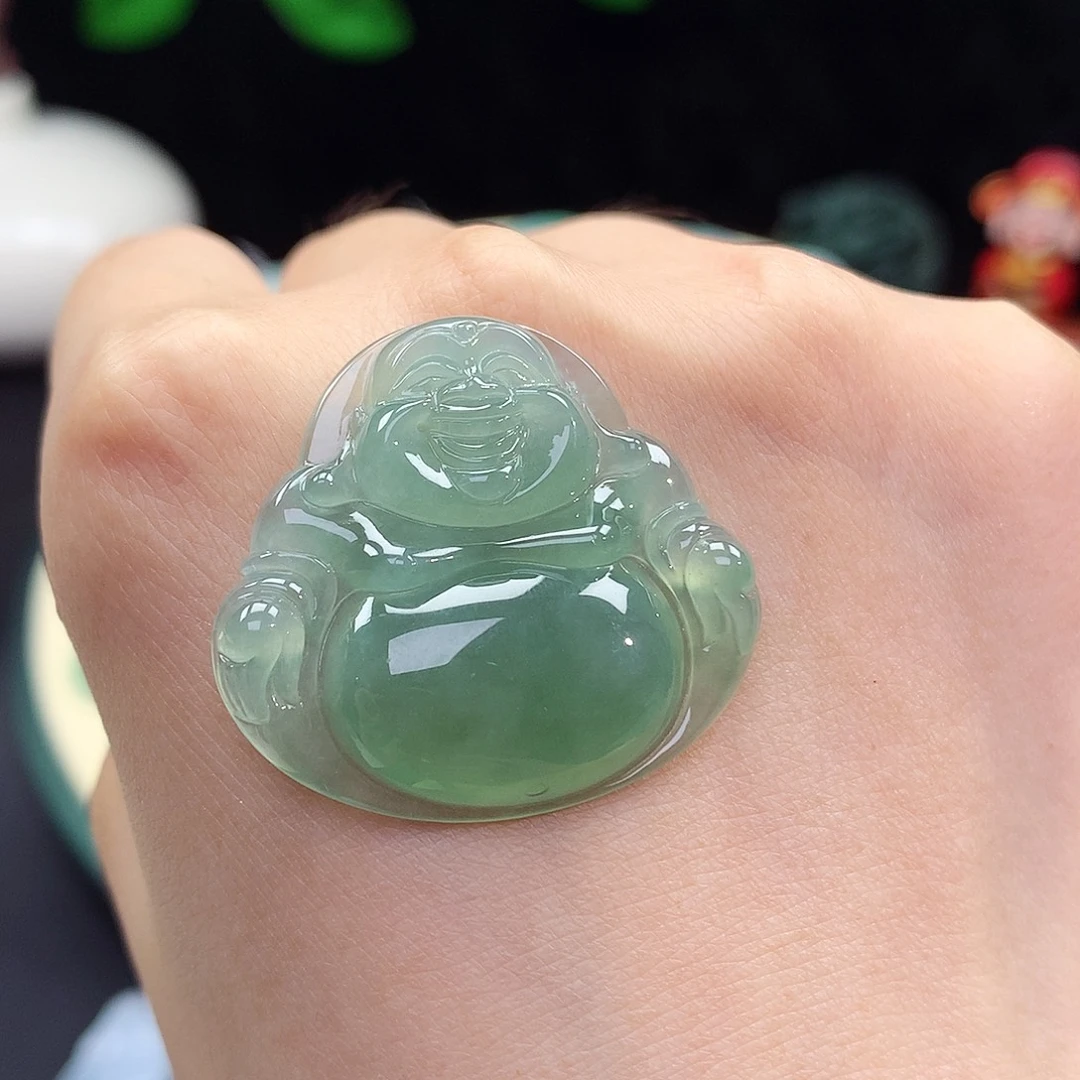 翡翠未镶嵌颈饰佛公