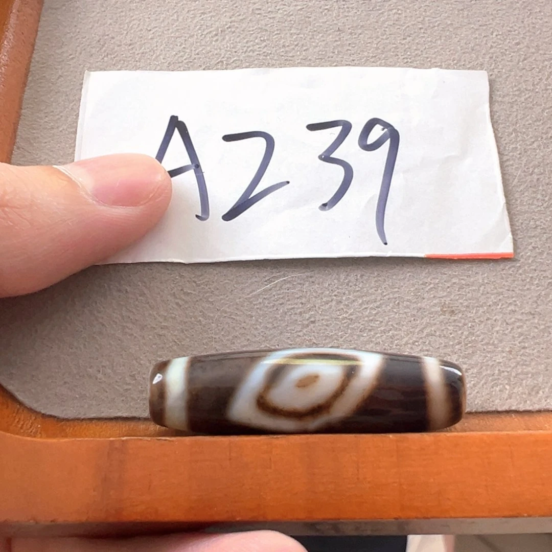 玛瑙/玉髓颈饰未镶嵌一眼 天然玛瑙纹送绳