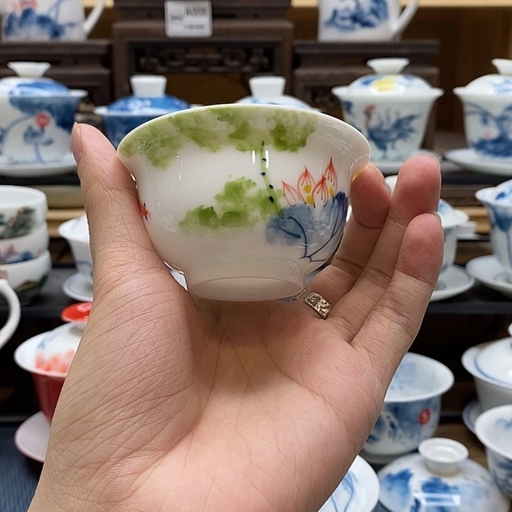 手绘鱼上五彩荷花85cc釉下彩微瑕福利款
