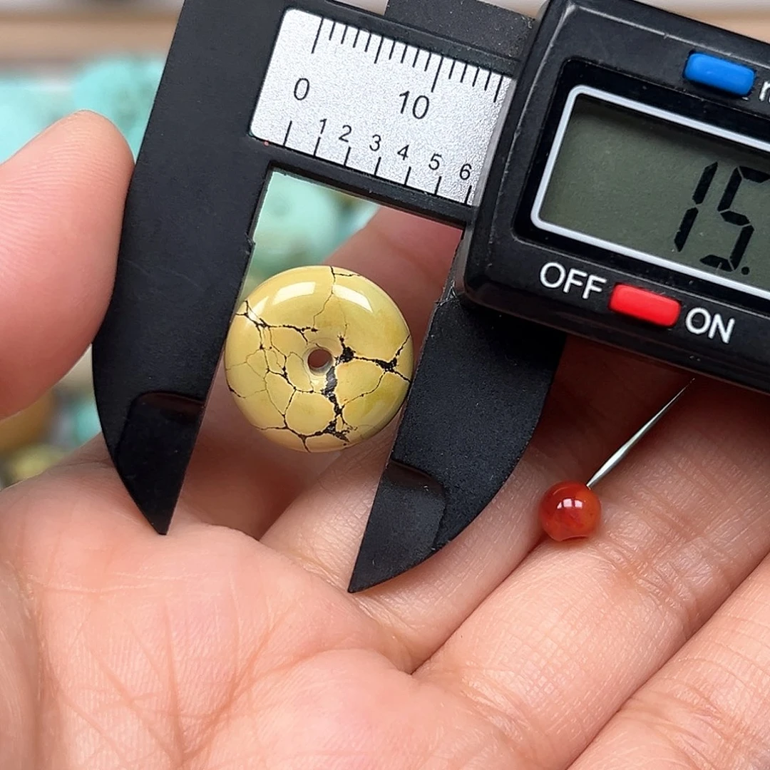 南红玛瑙未镶嵌珠宝奇石