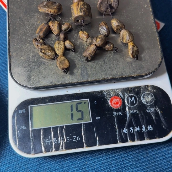 木雲**福白奇挂件3串15克