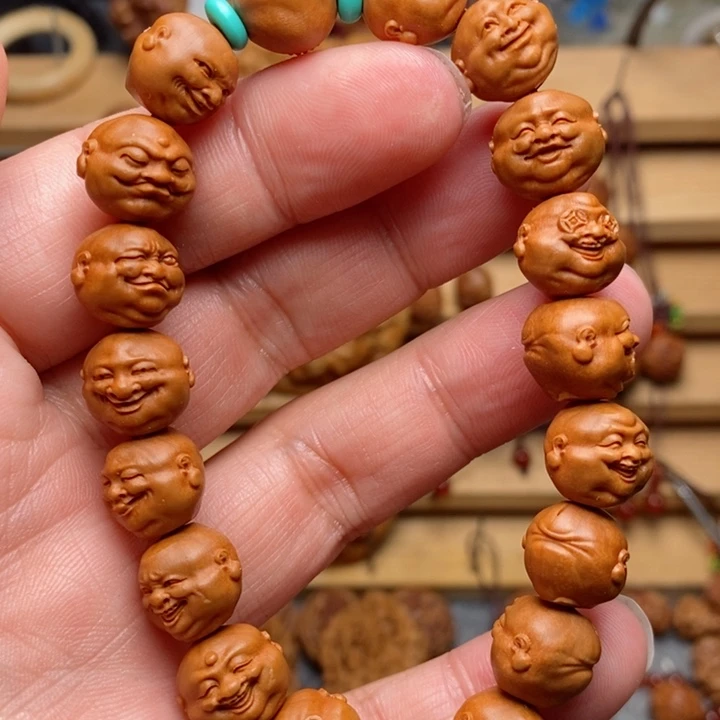 桃核雕刻人生百态手串