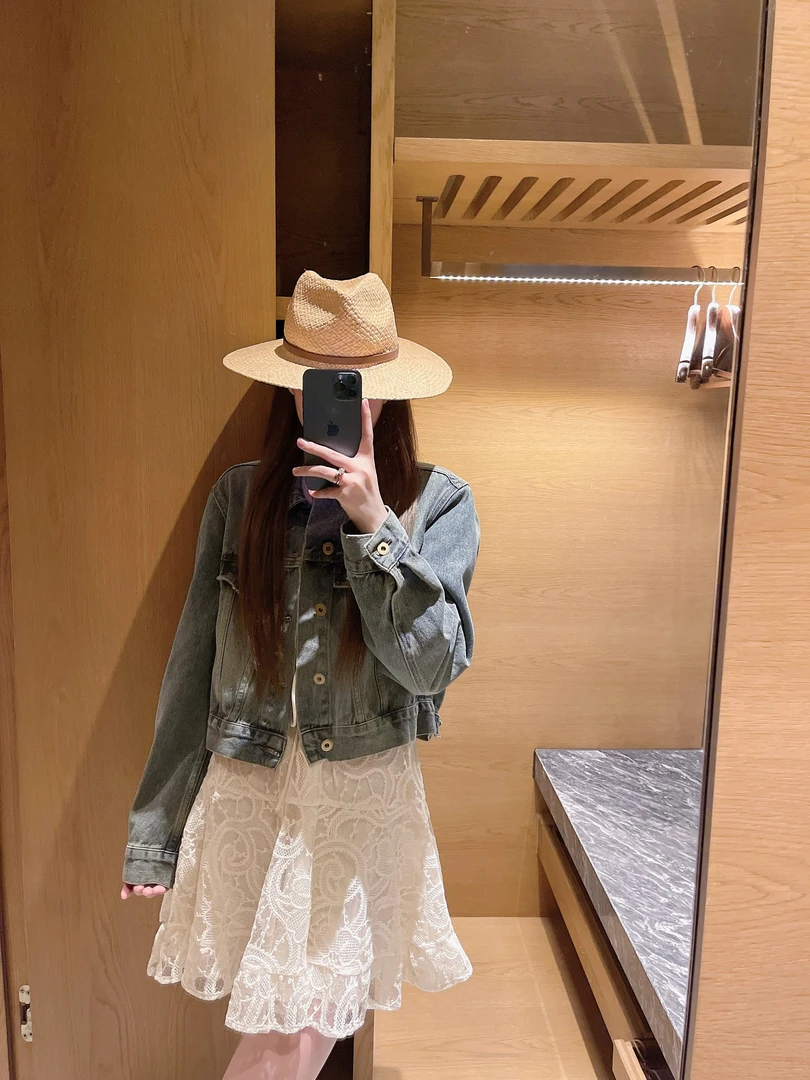 水洗蓝做旧牛仔外套 短款