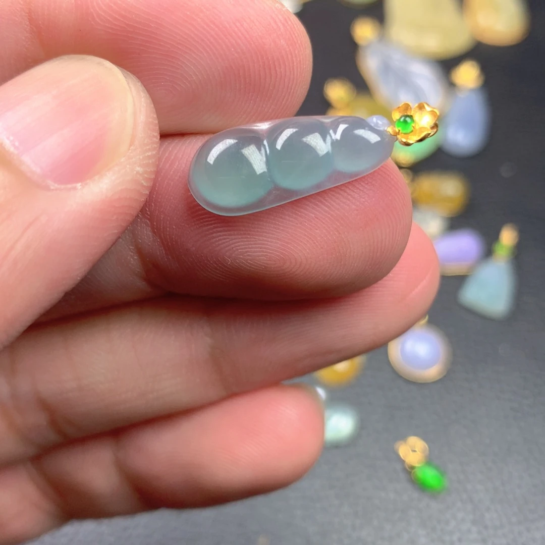 【闪购商品】颈饰18K金镶嵌翡翠翡翠