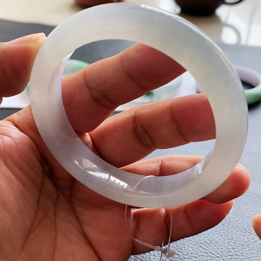 翡翠手镯未镶嵌天然翡翠手镯