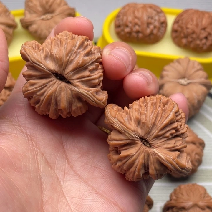 文玩核桃吊坠43平谷楼