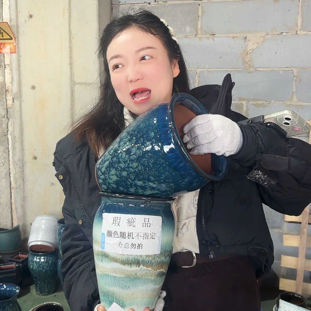 瑕疵两个高24/18红陶