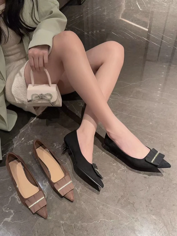 5923春季新品女百搭设计感绒面不累脚职业尖头浅口单鞋跟高3cmA8