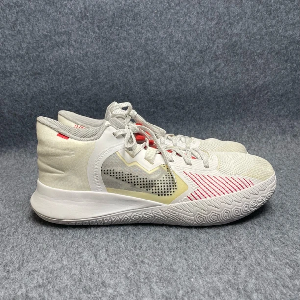 欧文5织物/46码/9新/二手正品耐克实战鞋/图片实拍如下