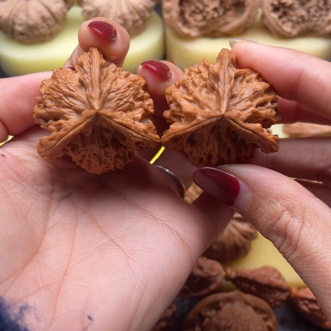 文玩核桃吊坠40正奔