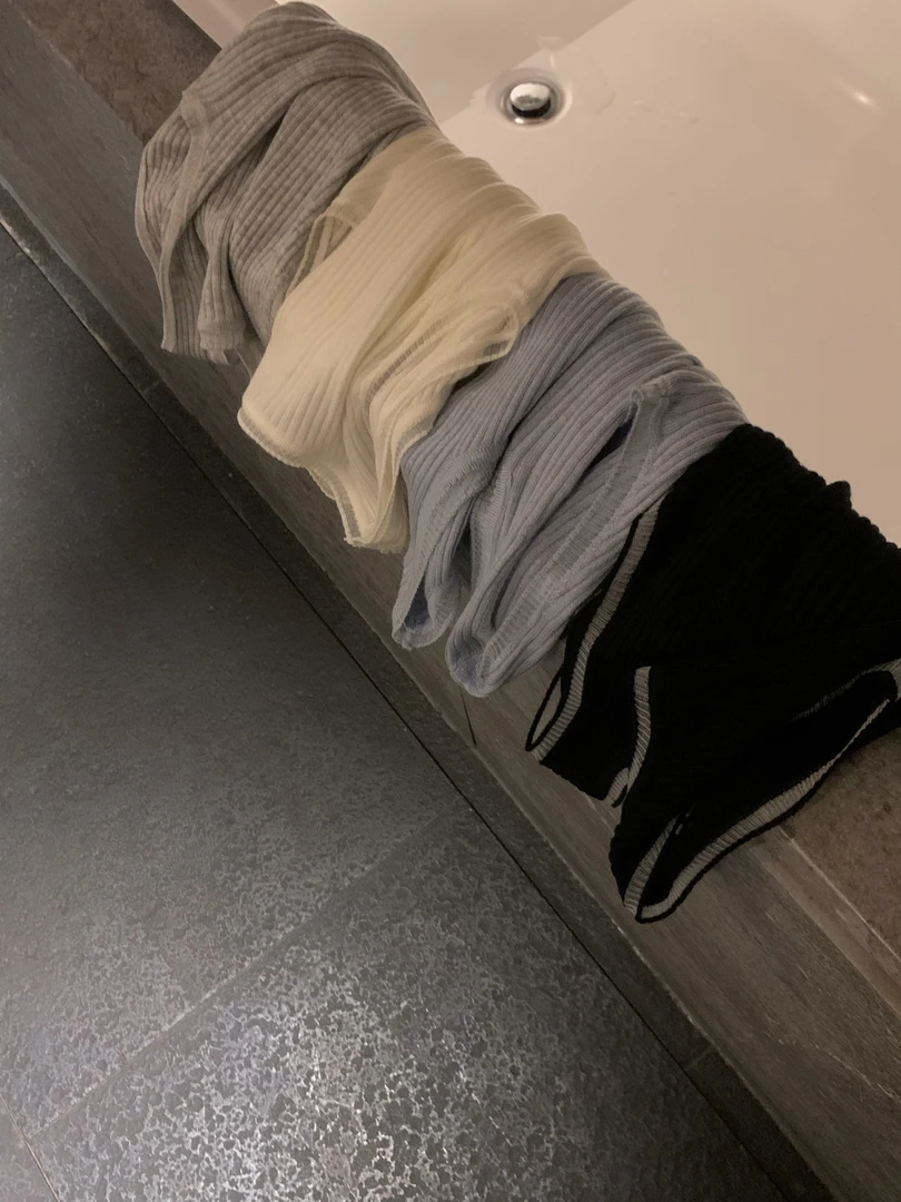 漫姐的店现货【冷萃背心】早秋拼接时尚针织吊带背心纯色百搭上衣