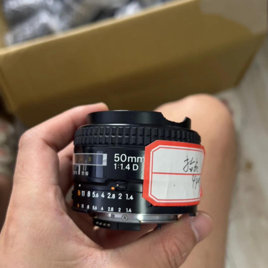 9新 Nikon/尼康 卡口 二手单反相机/镜头（无配件）