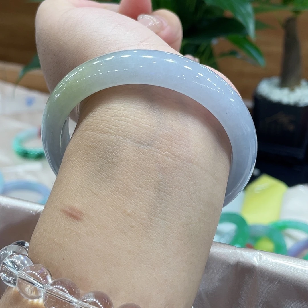 O***_翡翠未镶嵌手镯天然缅甸翡翠