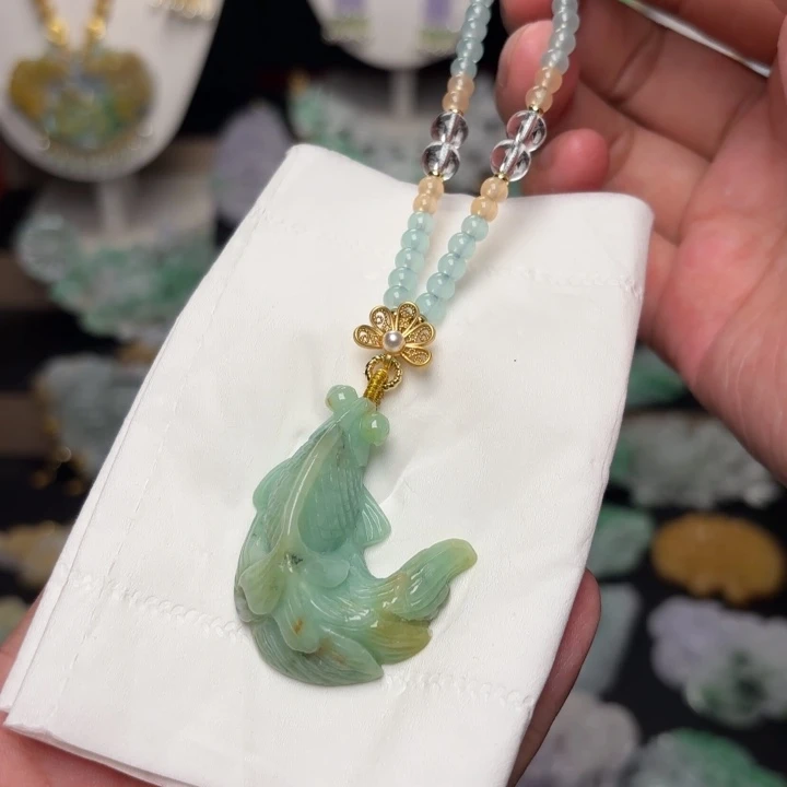 翡翠未镶嵌颈饰吊坠