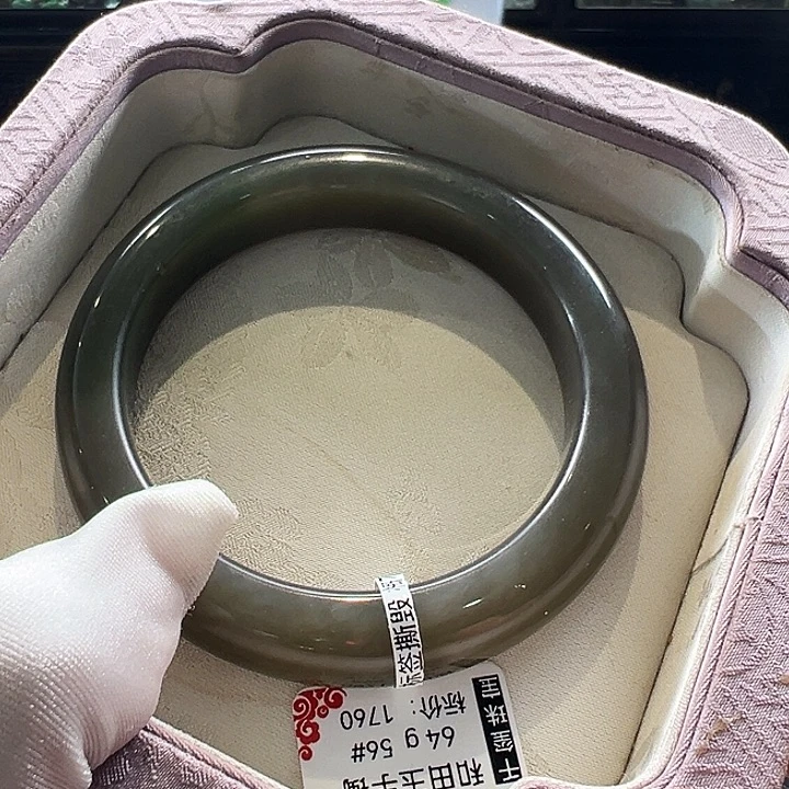 未镶嵌手镯和田玉56