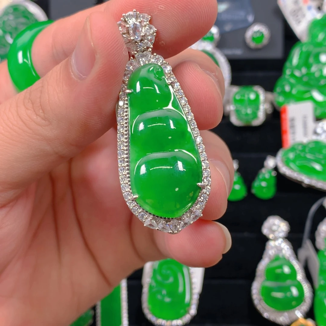 翡翠银S925镶嵌颈饰陈****✨福豆