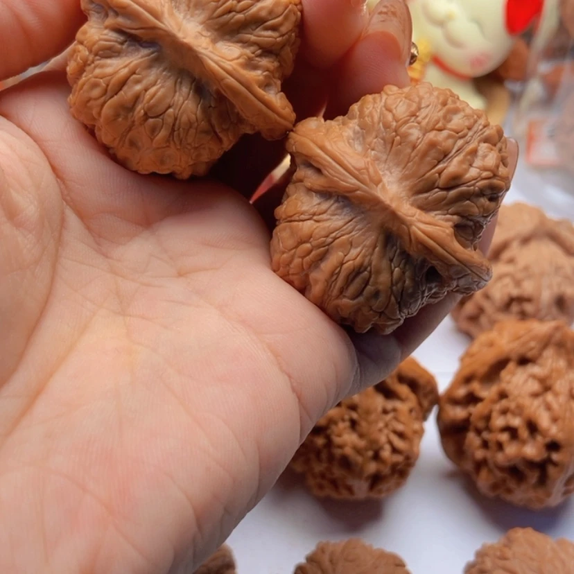 【闪购商品】把件文玩核桃向***发血麒麟40