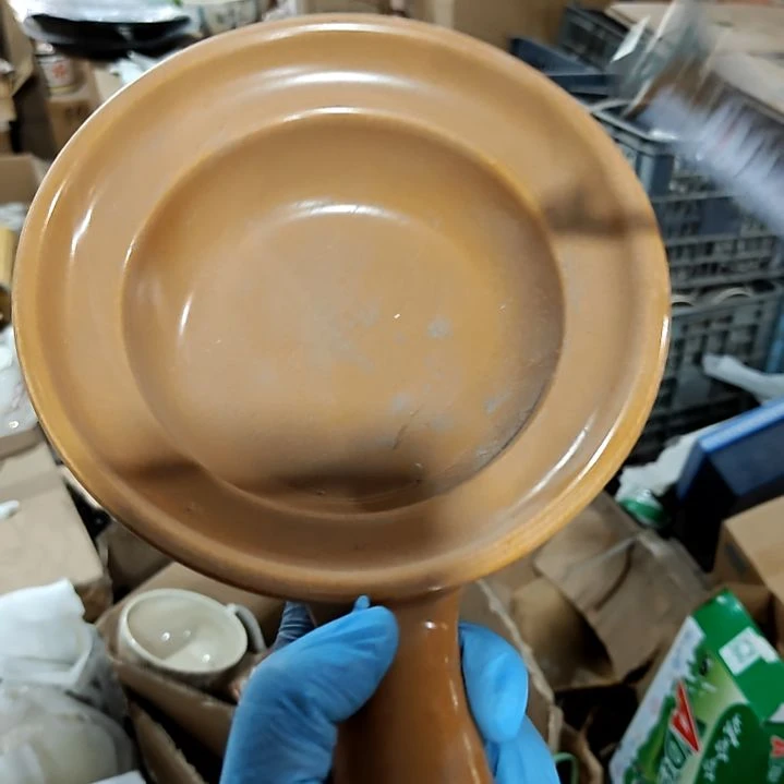 摆件盘子碗茶壶啥都有