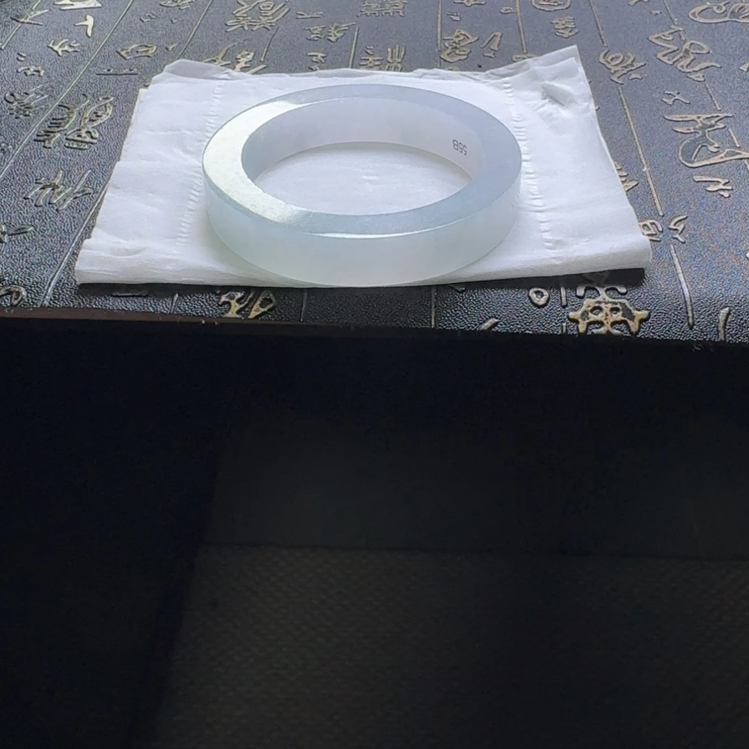 未镶嵌翡翠手镯定制翡翠