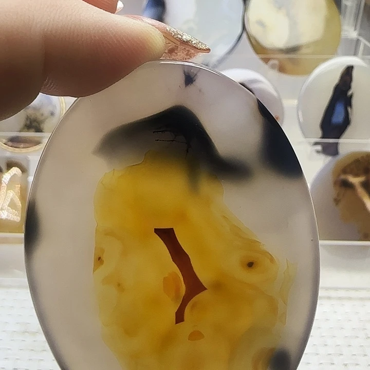 玛瑙/玉髓未镶嵌珠宝奇石