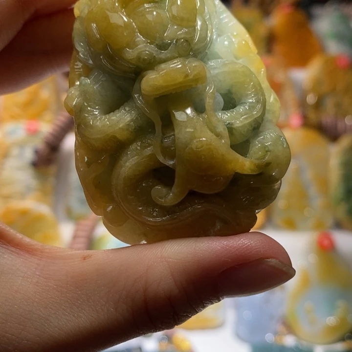 翡翠把件未镶嵌多样化