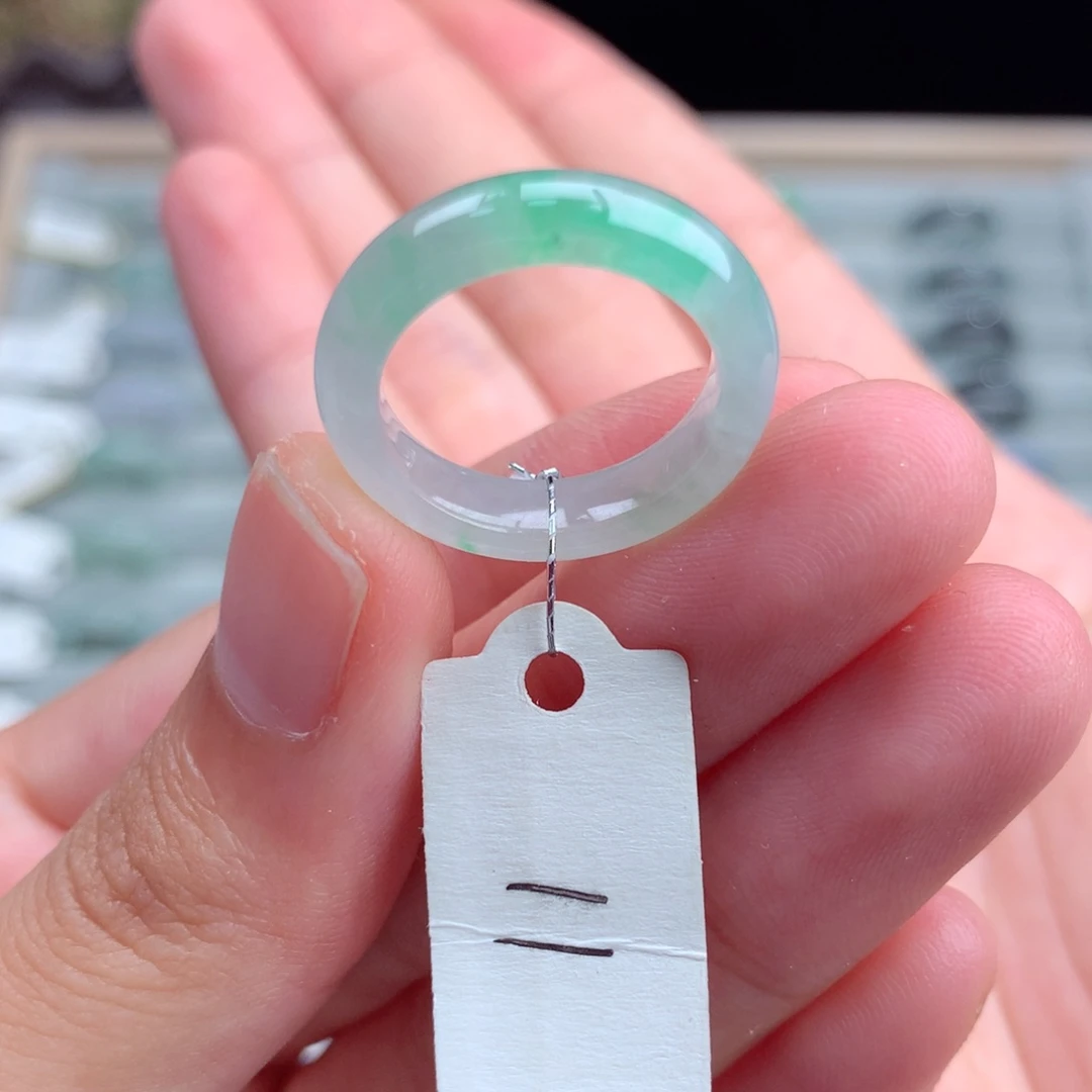 翡翠戒指未镶嵌天然