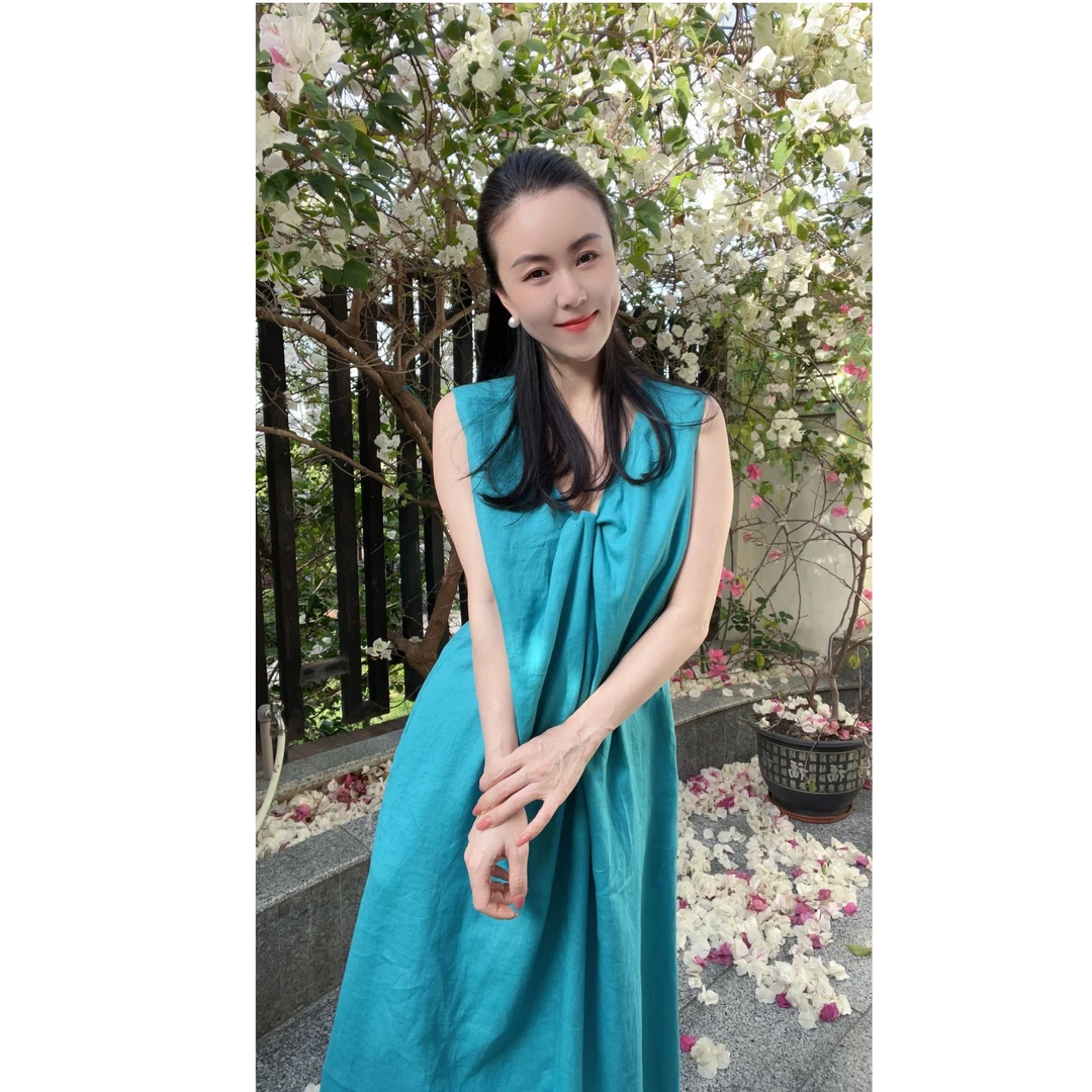 5787研家轻奢休闲V领扭结设计慵懒风无袖亚麻连衣裙