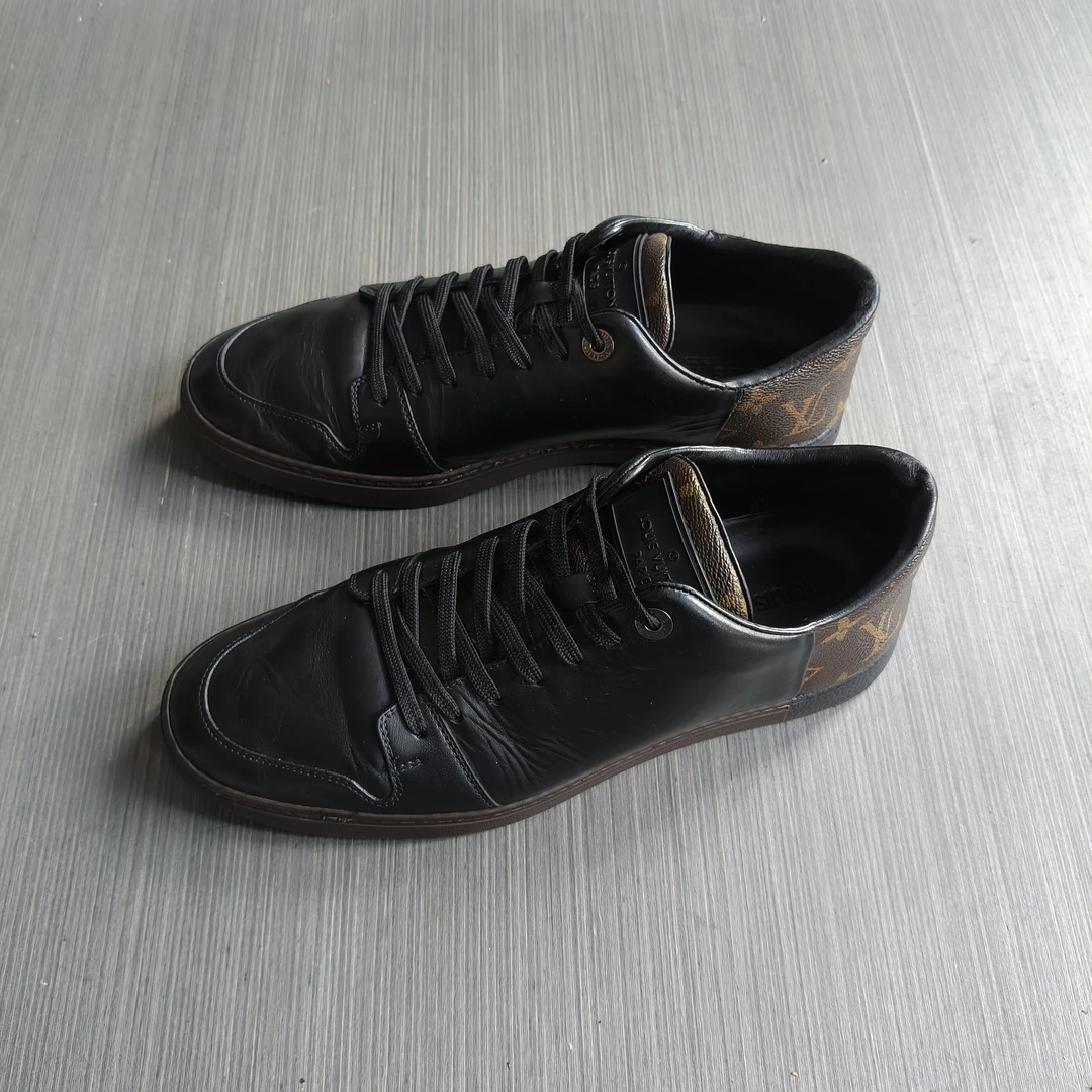 95新 LouisVuitton/路易威登 41码/经典老花大logo 低帮休闲板鞋