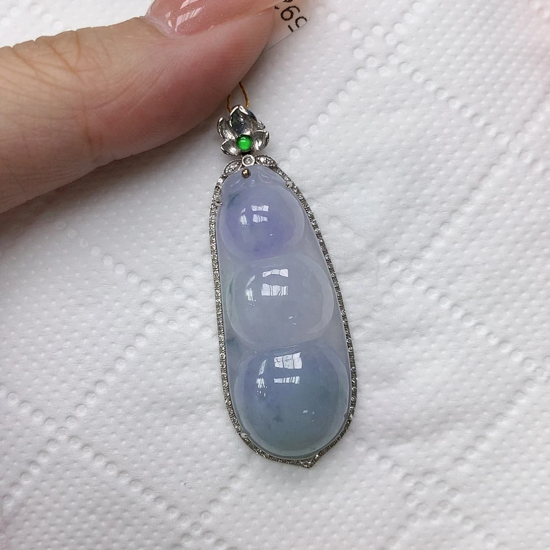 颈饰18K金镶嵌翡翠