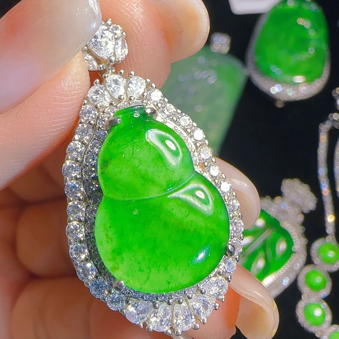 翡翠吊坠(赠链)银S925镶嵌