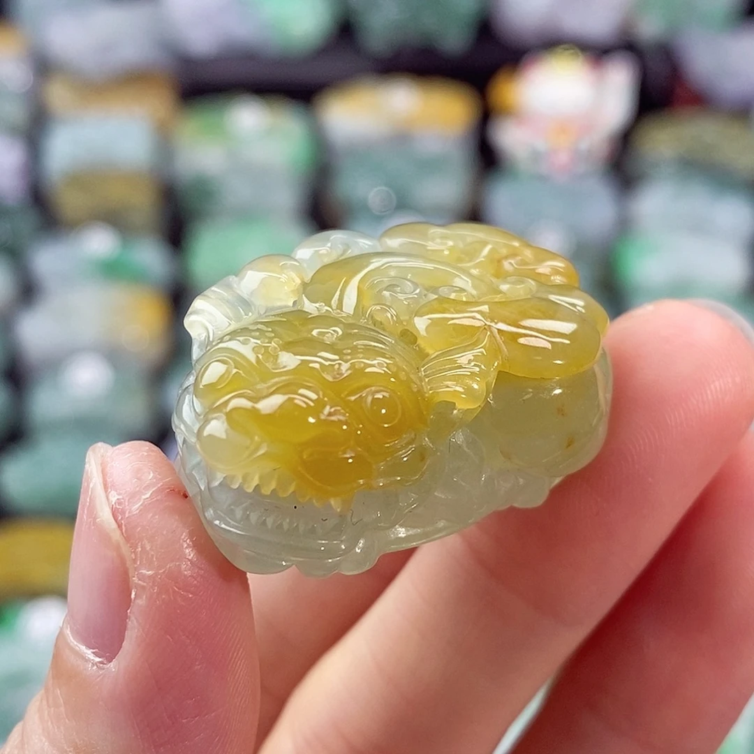 颈饰未镶嵌翡翠天然