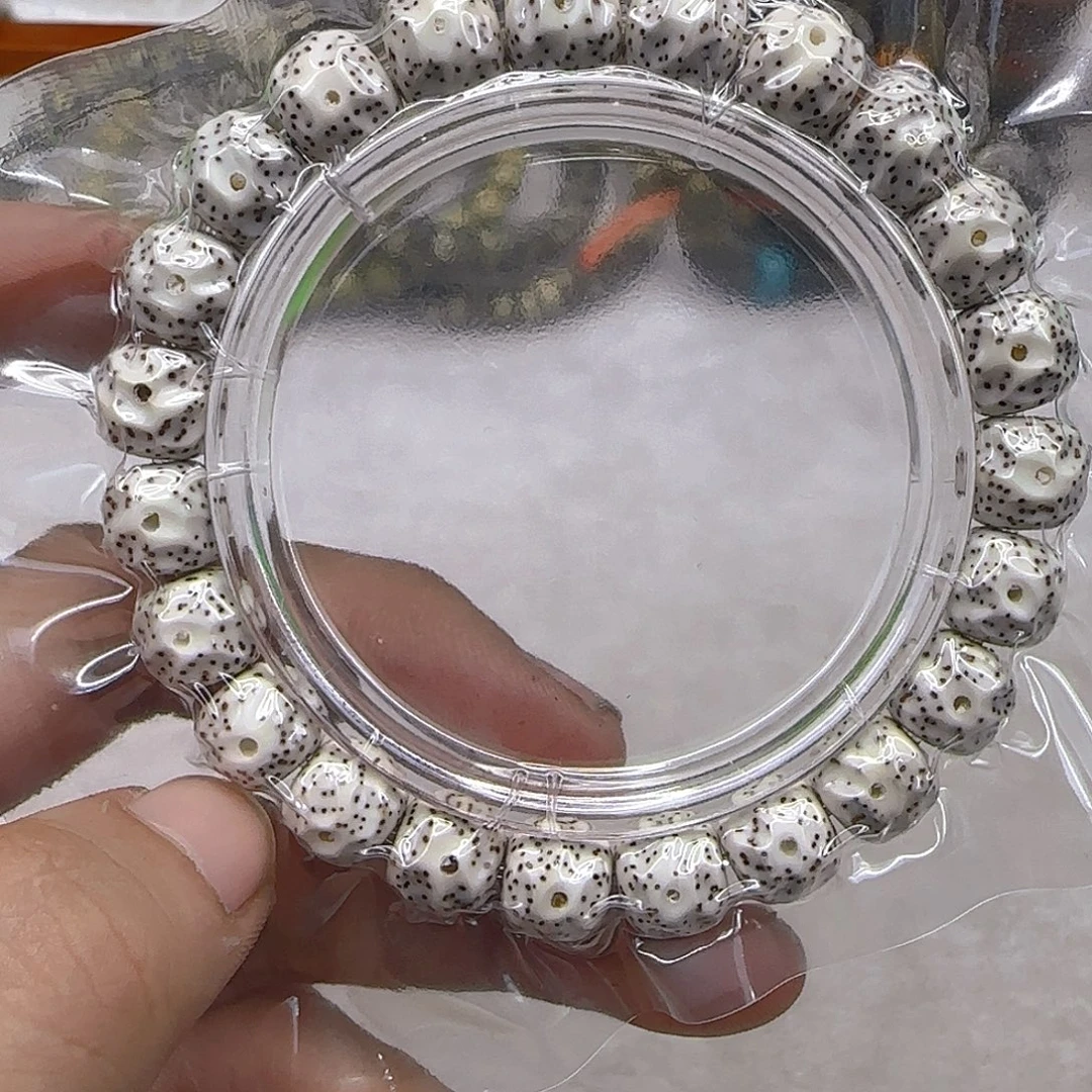 星月菩提手串30卓越白无相单圈10左右