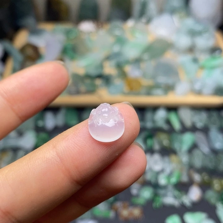 颈饰未镶嵌翡翠貔貅