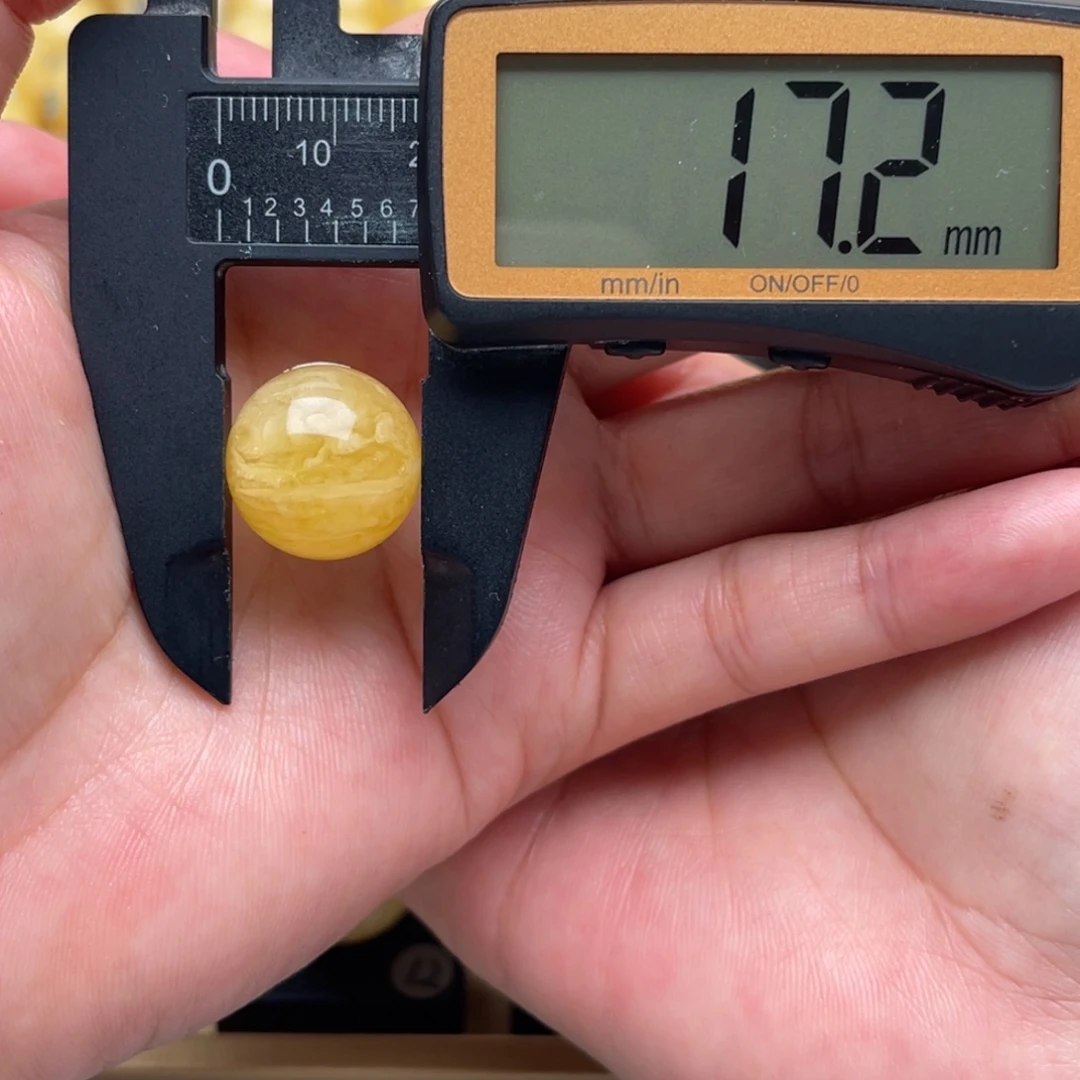 琥珀未镶嵌裸石蜜蜡圆珠笑