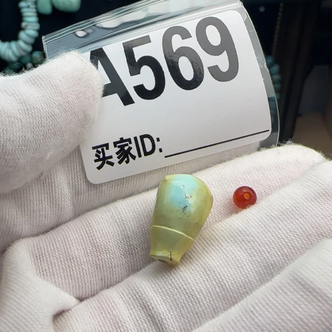 南红玛瑙配饰未镶嵌双*