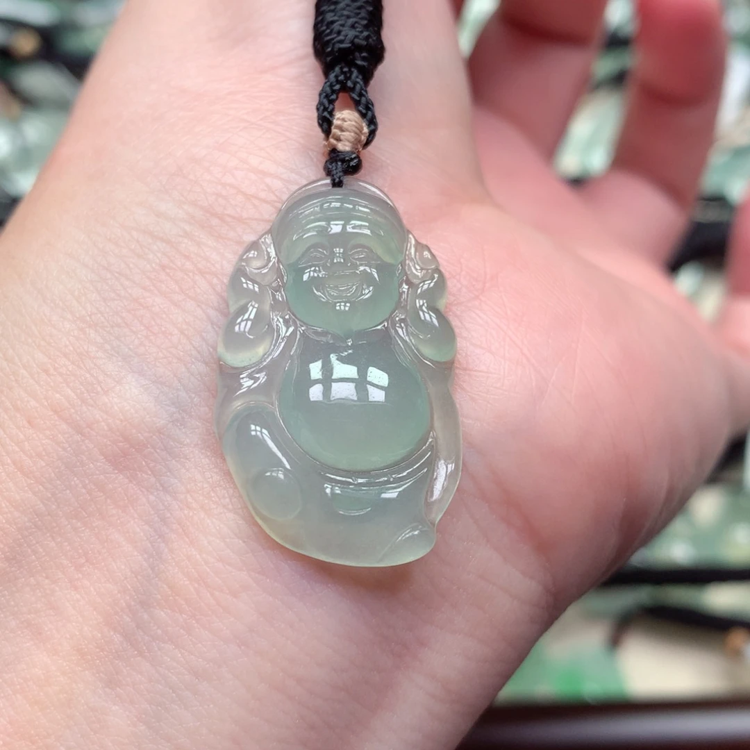 翡翠未镶嵌颈饰财神