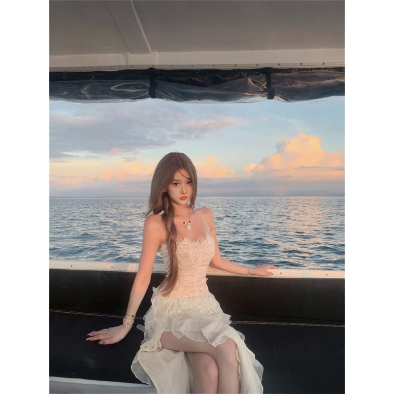 chic网红同款度假风高开叉吊带裙2025年夏季新款设计感网纱连衣裙