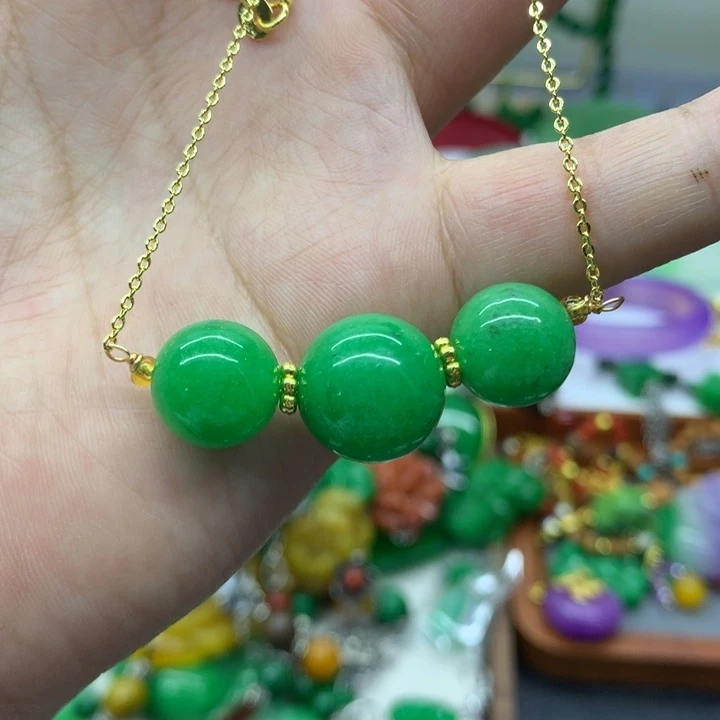 颈饰未镶嵌翡翠吊坠