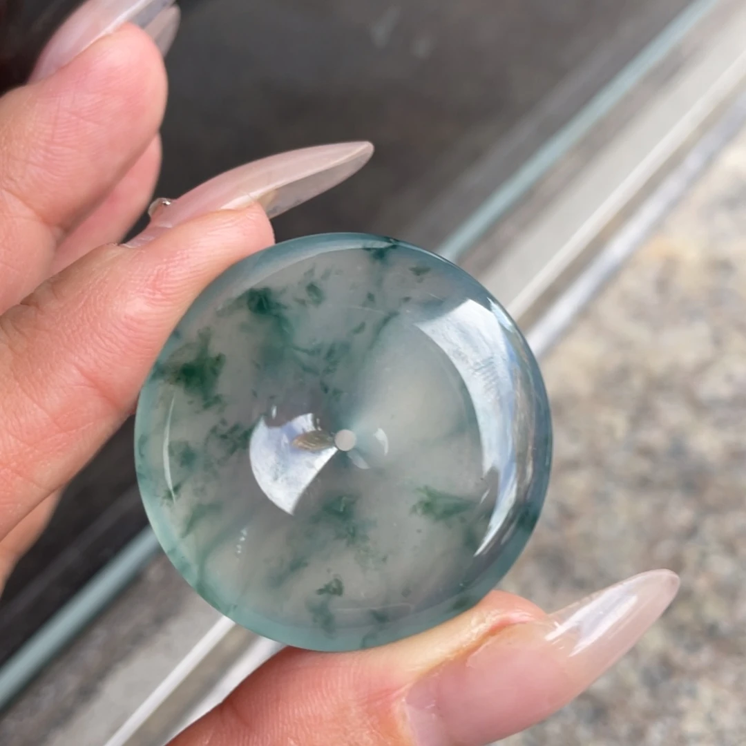 颈饰未镶嵌翡翠平安扣